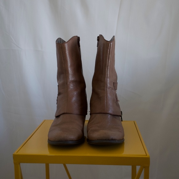 BC Footwear Shoes - Born in California (BC) Brown Boots with Heel.